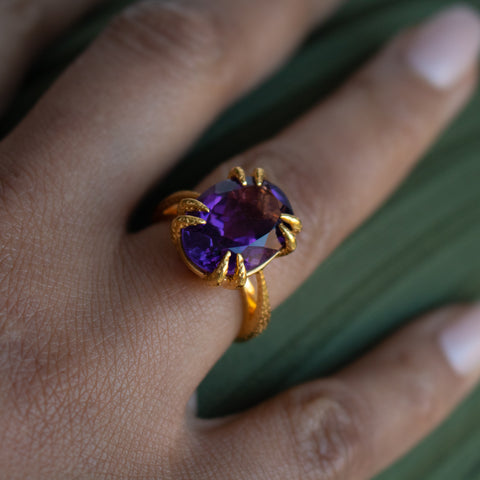 Smooth Scalp Amethyst Yellow Gold Ring